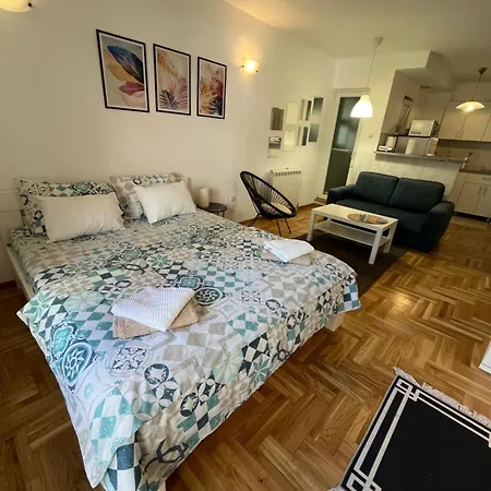 Apartment Manu