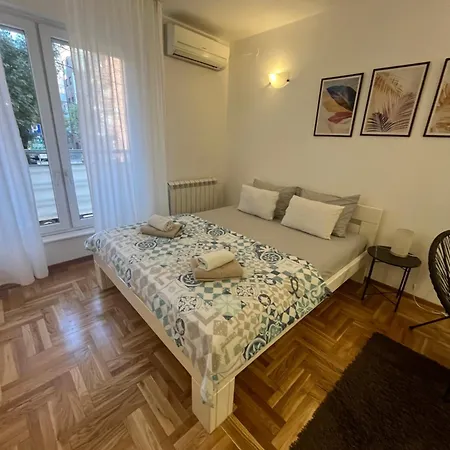 Manu Apartment