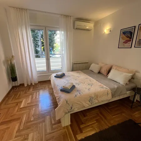 Manu Apartment